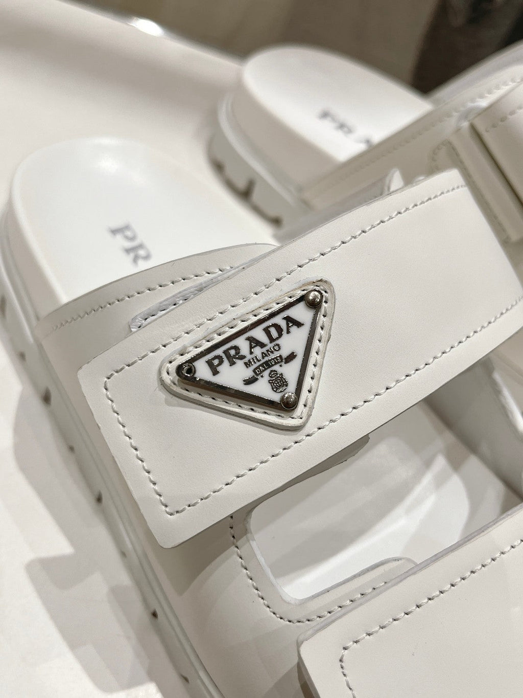 PRADA STRAP SANLS WHITE CALFSKIN