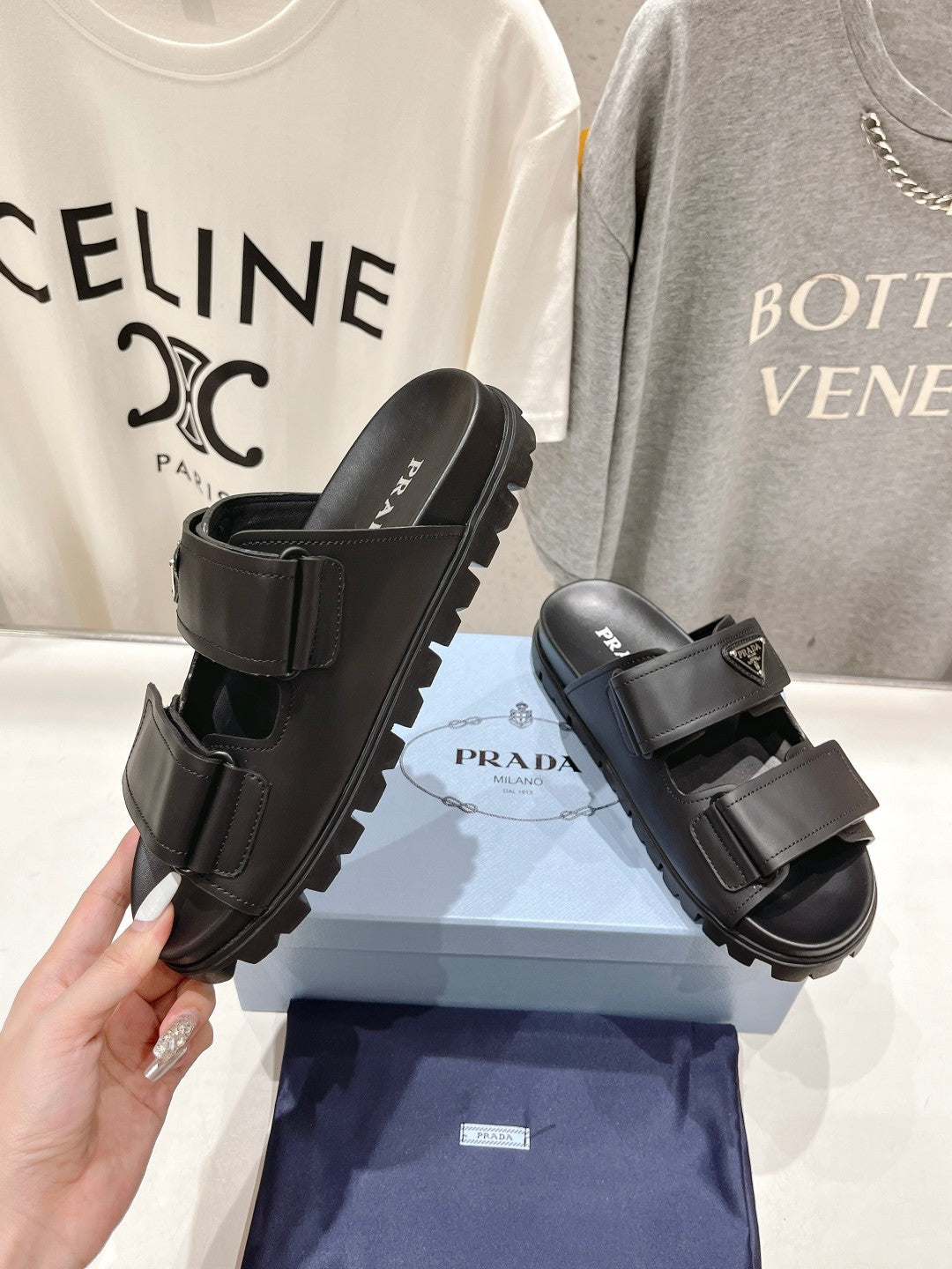PRADA STRAP SANLS BLACK CALFSKIN