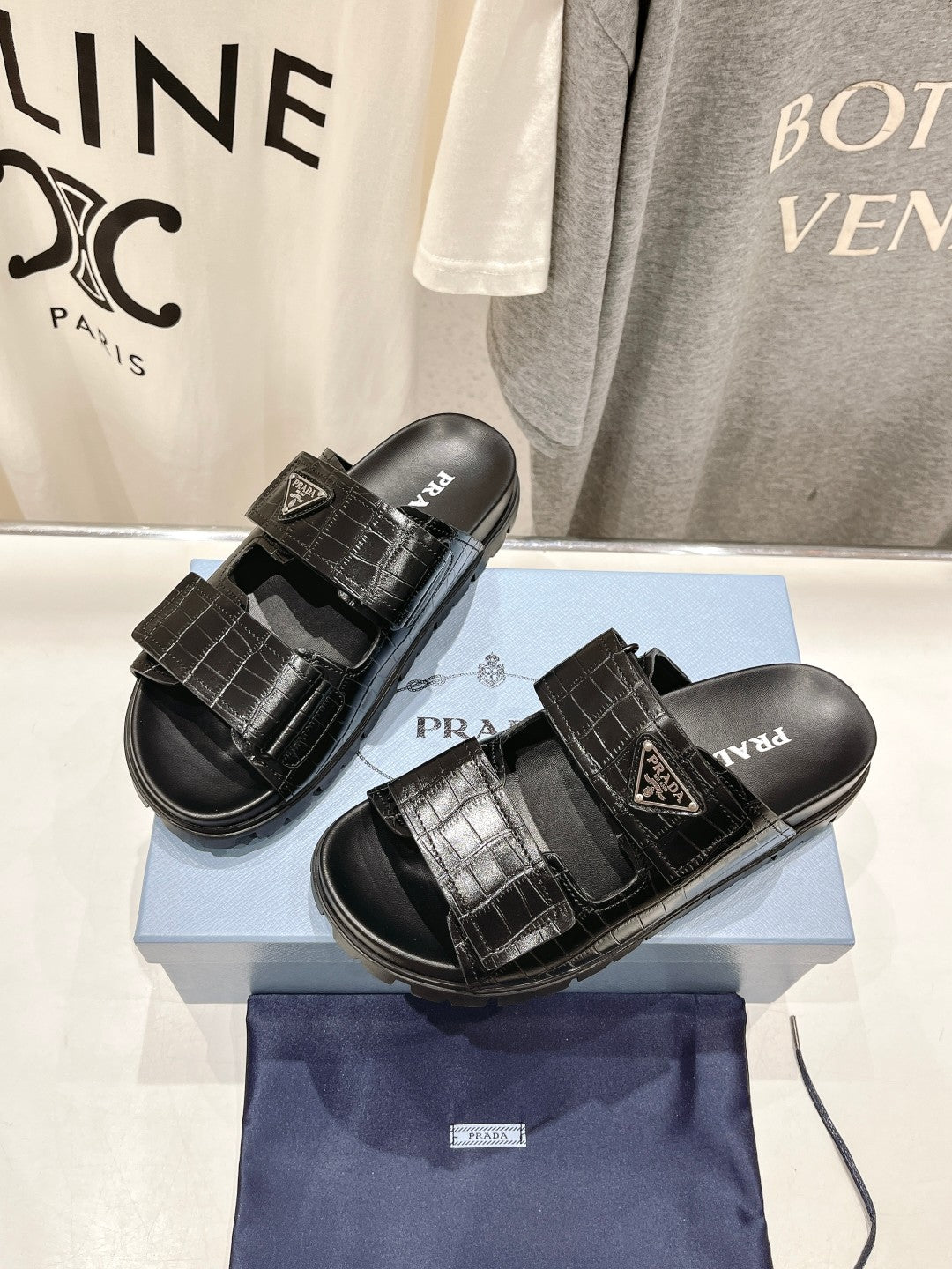 PRADA CROCODILE LEATHER MOTIF SANLS BLACK CALFSKIN