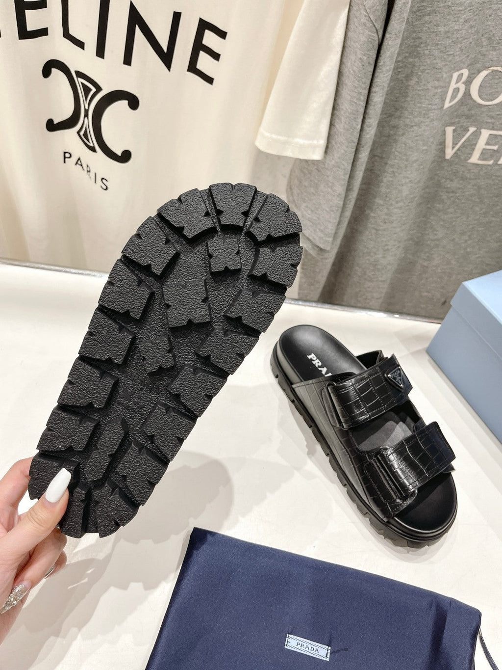 PRADA CROCODILE LEATHER MOTIF SANLS BLACK CALFSKIN