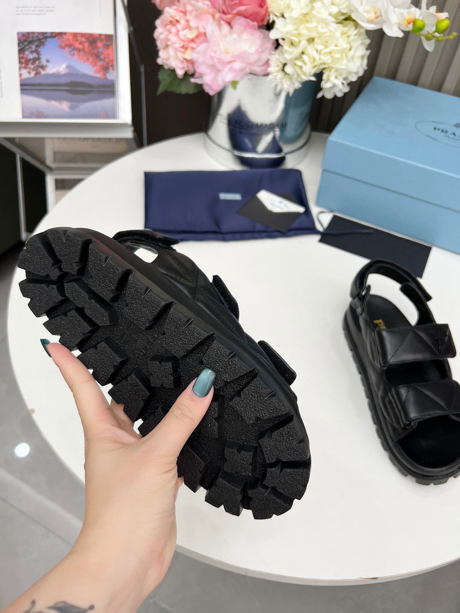 PRADA pra dad sandal black calfskin