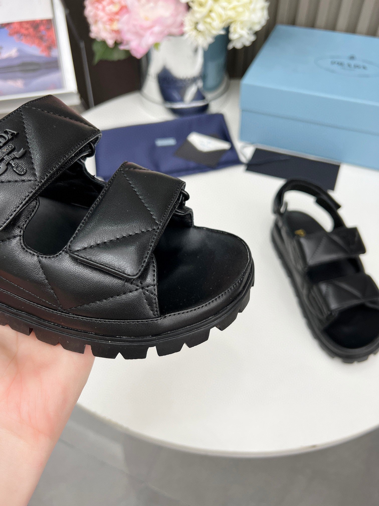PRADA pra dad sandal black calfskin