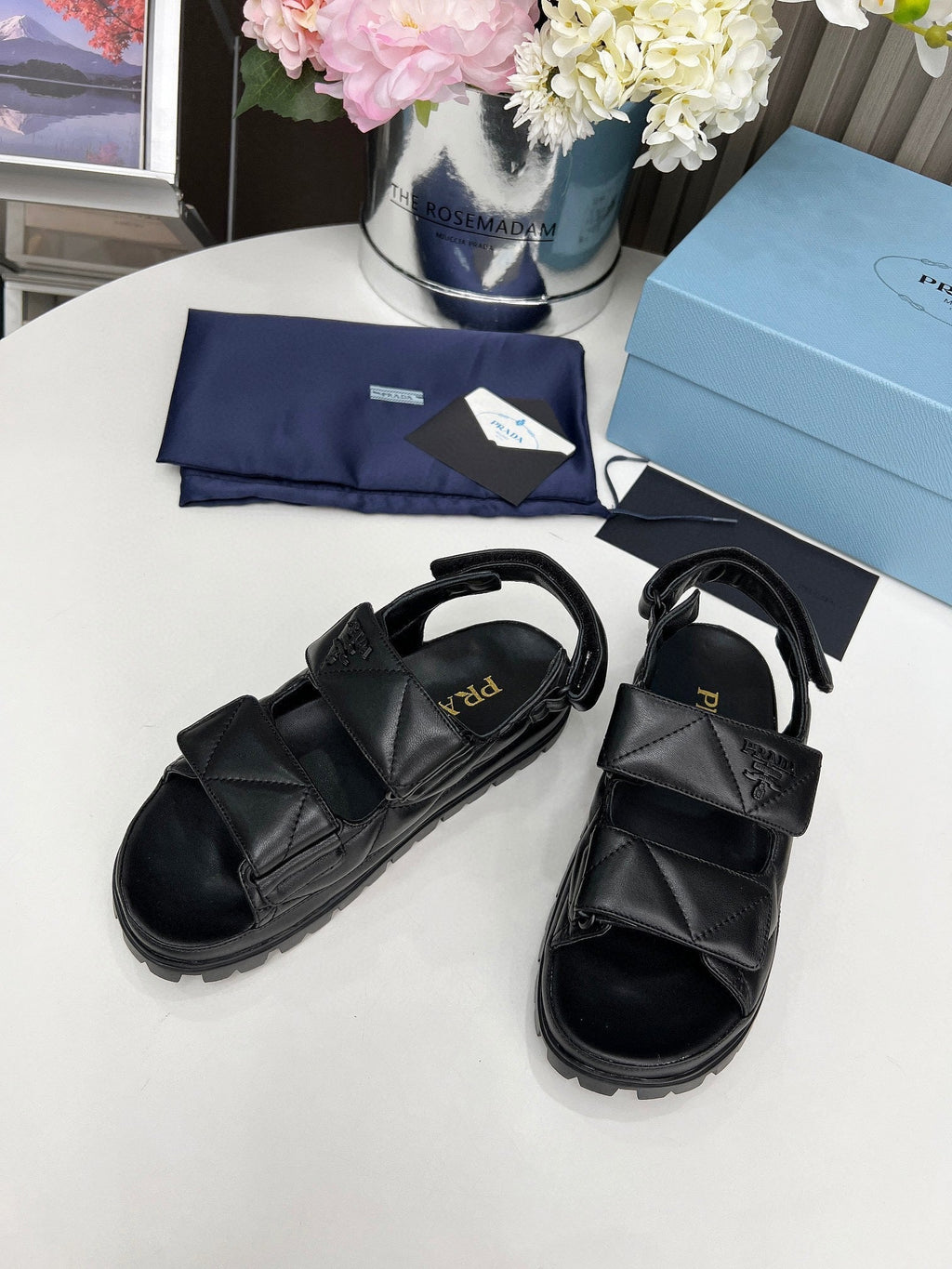 PRADA pra dad sandal black calfskin